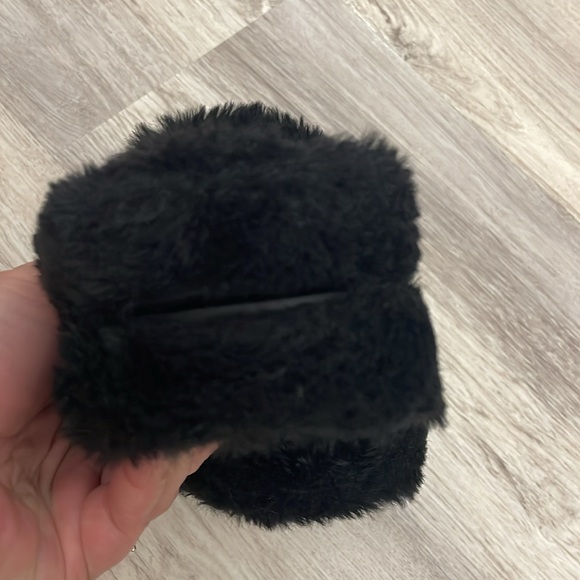 Fabletics Black Faux Fur Padded Slipper Slides Size 8 - Picture 8 of 11